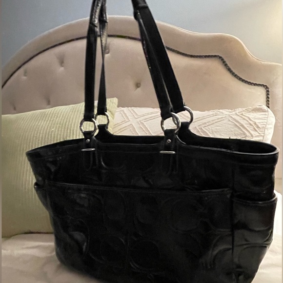 Coach black patent leather logo purse - Picture 2 of 10